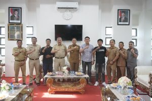 Pemkab Pinrang dan Enrekang Sepakat Tindaklanjuti Keluhan Infrastruktur Warga Paleleng