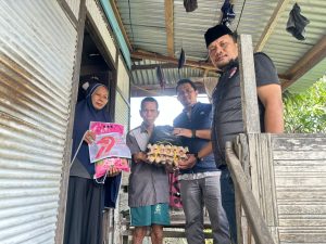 Kasat Narkoba Pimpin Penyuluhan dan Bantuan Sosial Dari Kapolres Pinrang Dalam Rangka Operasi Antik Lipu 2025 dan Hari Bhayangkara Ke-79