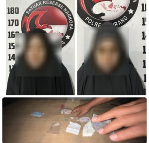 Dua Pengunjung Perempuan Asal Makassar Diamankan,Kedapatan Bawa Sabu Saat Kedatangan Jemaah Haji di Pinrang